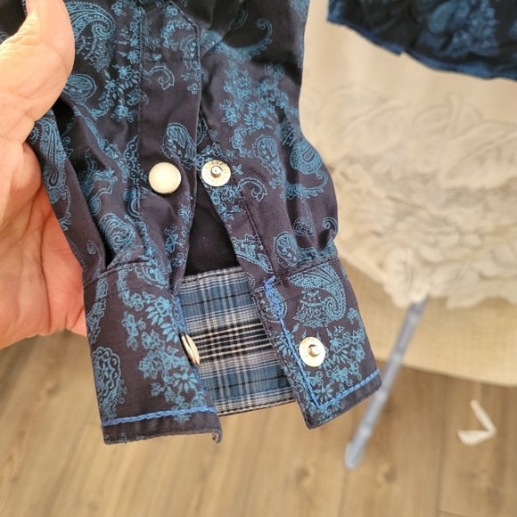 (2825) Rough Stock Panhandle Slim Western Top ,Shirt,Blue Paisley, Size Medium - Picture 7 of 11